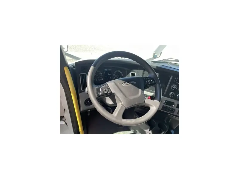 2022 FREIGHTLINER CASCADIA 126