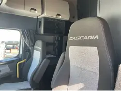 2022 FREIGHTLINER CASCADIA 126