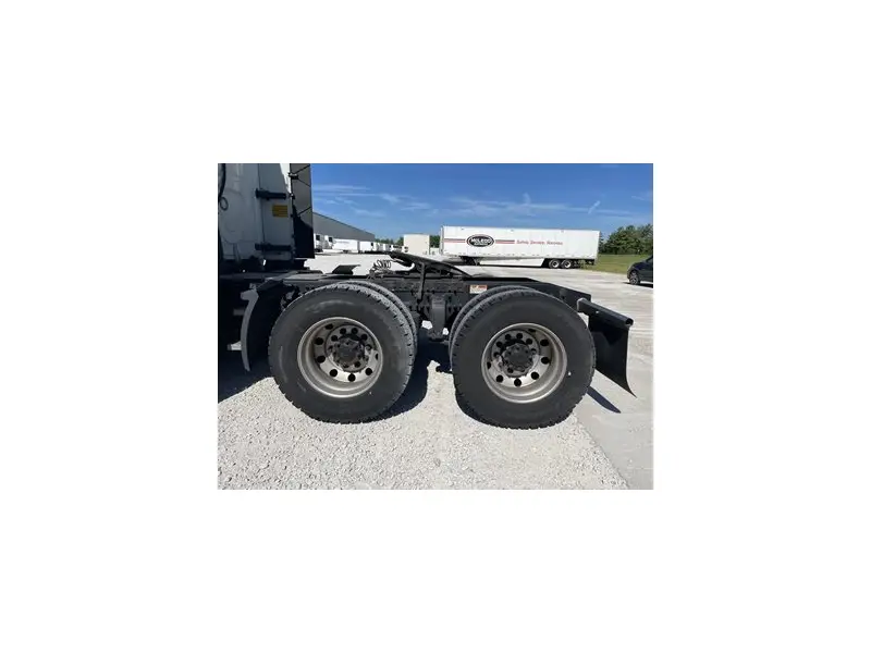 2022 FREIGHTLINER CASCADIA 126