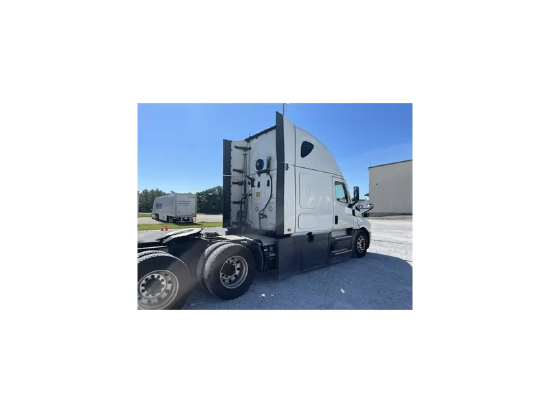 2022 FREIGHTLINER CASCADIA 126