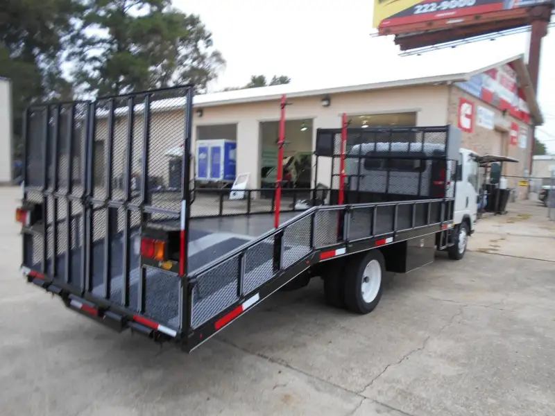 2027 ISUZU NPR HD