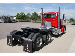 2017 PETERBILT 389
