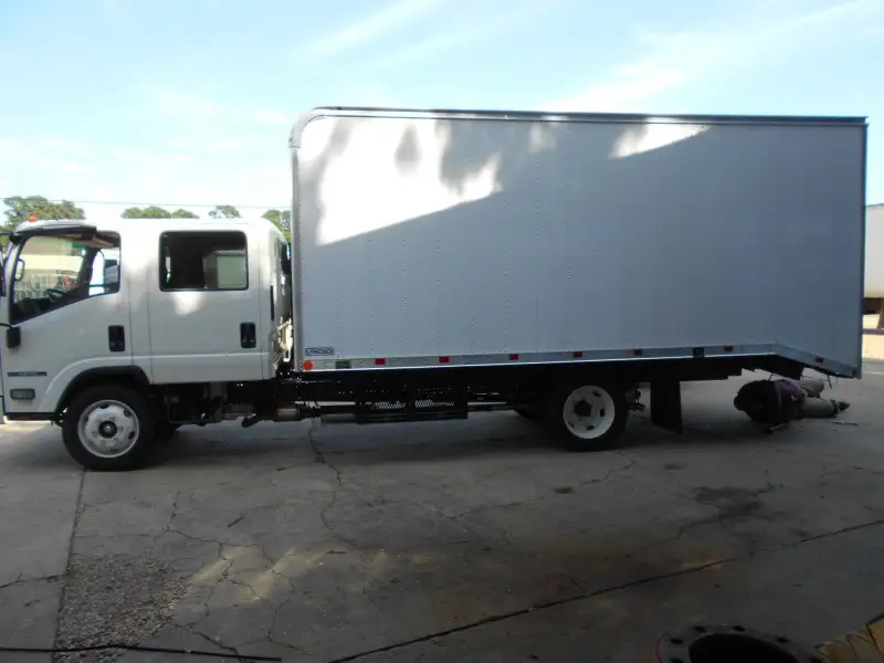 2027 ISUZU NPR HD