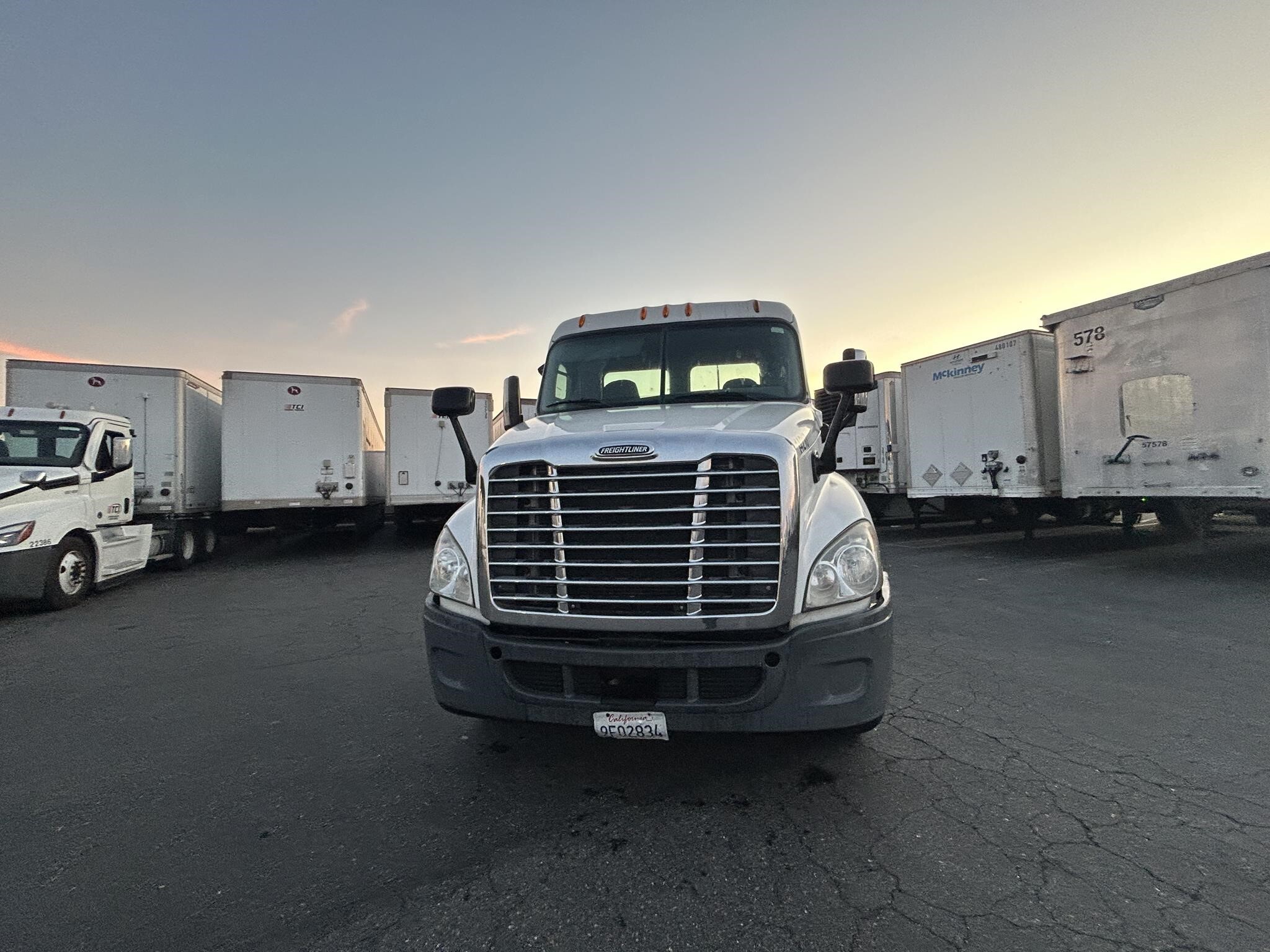 2014 FREIGHTLINER CASCADIA 125 in Fontana, CA