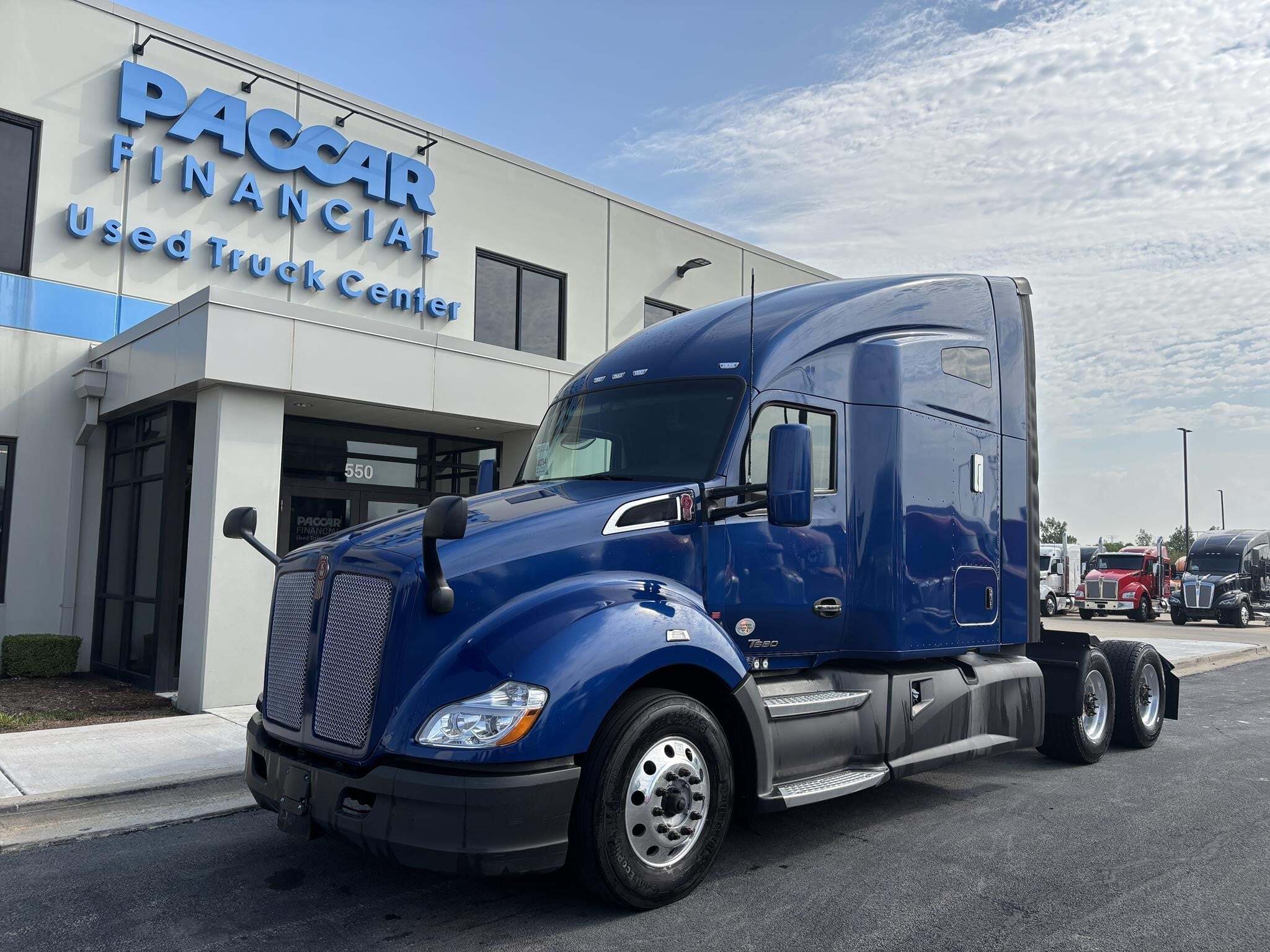 2022 KENWORTH T680 in Minooka, IL