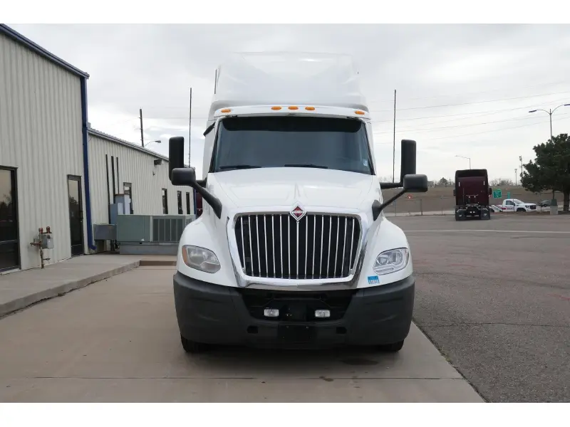 2019 INTERNATIONAL LT