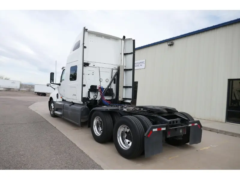 2019 INTERNATIONAL LT