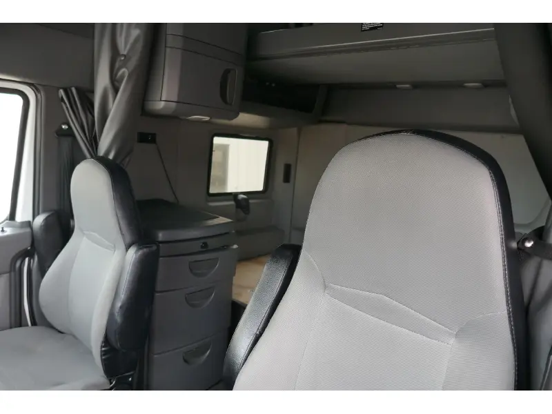2019 INTERNATIONAL LT