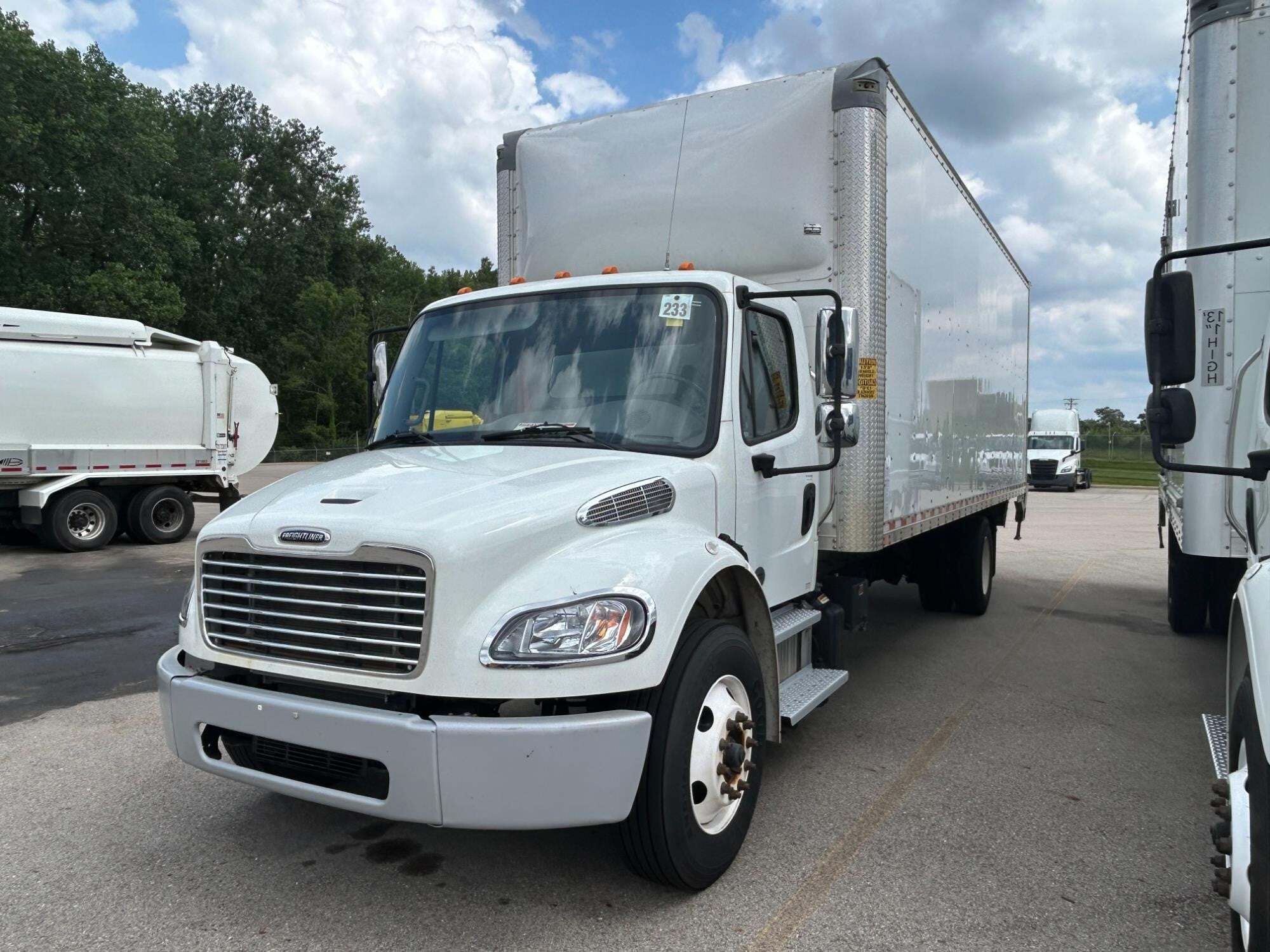 2023 FREIGHTLINER BUSINESS CLASS M2 106 in Dayton, OH