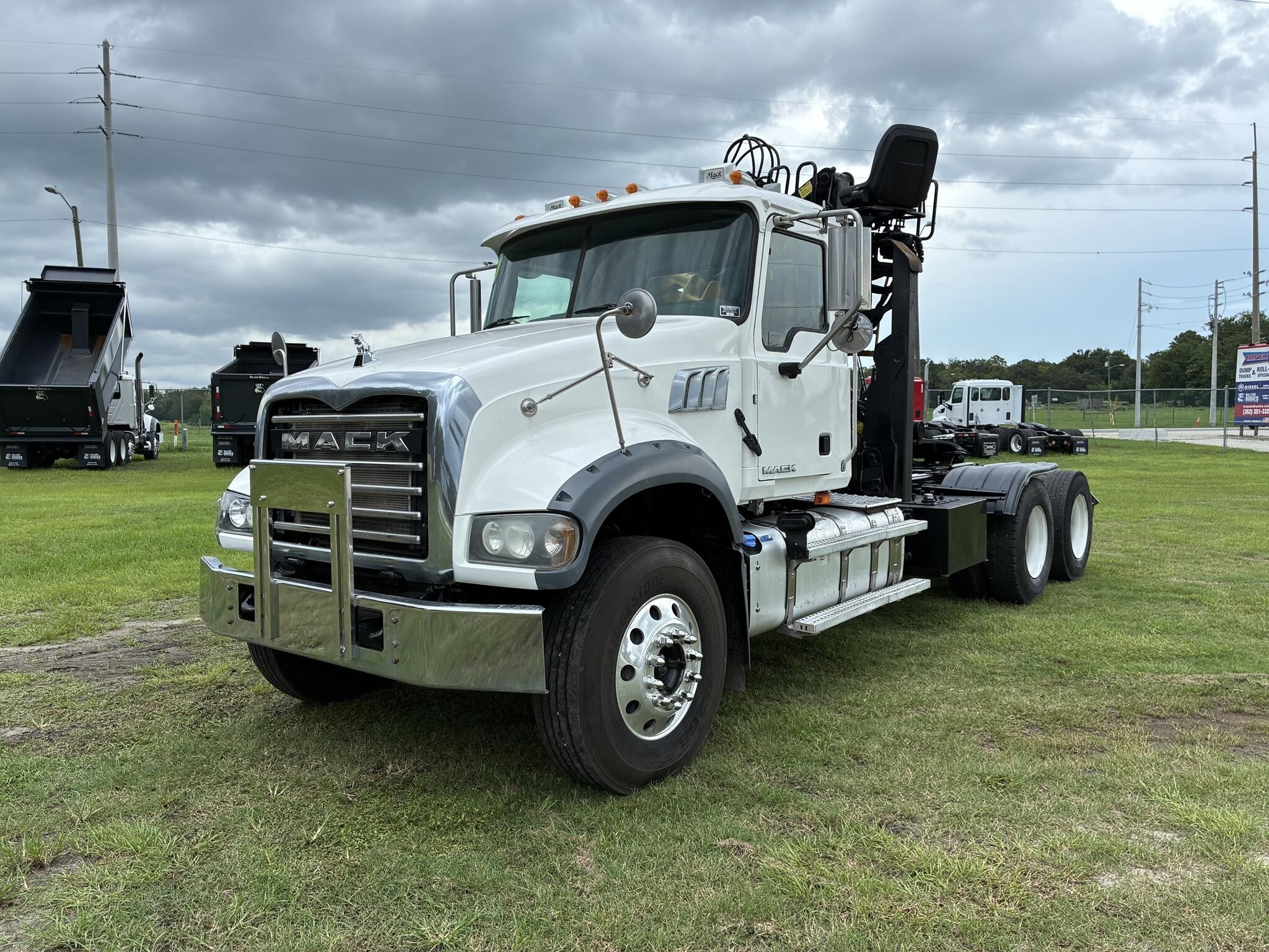 2017 MACK GRANITE GU713 in Ocala, FL