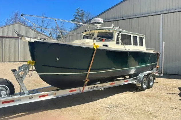 2007 Caledon 27 Trailerable Pocket Trawler in solomons MD