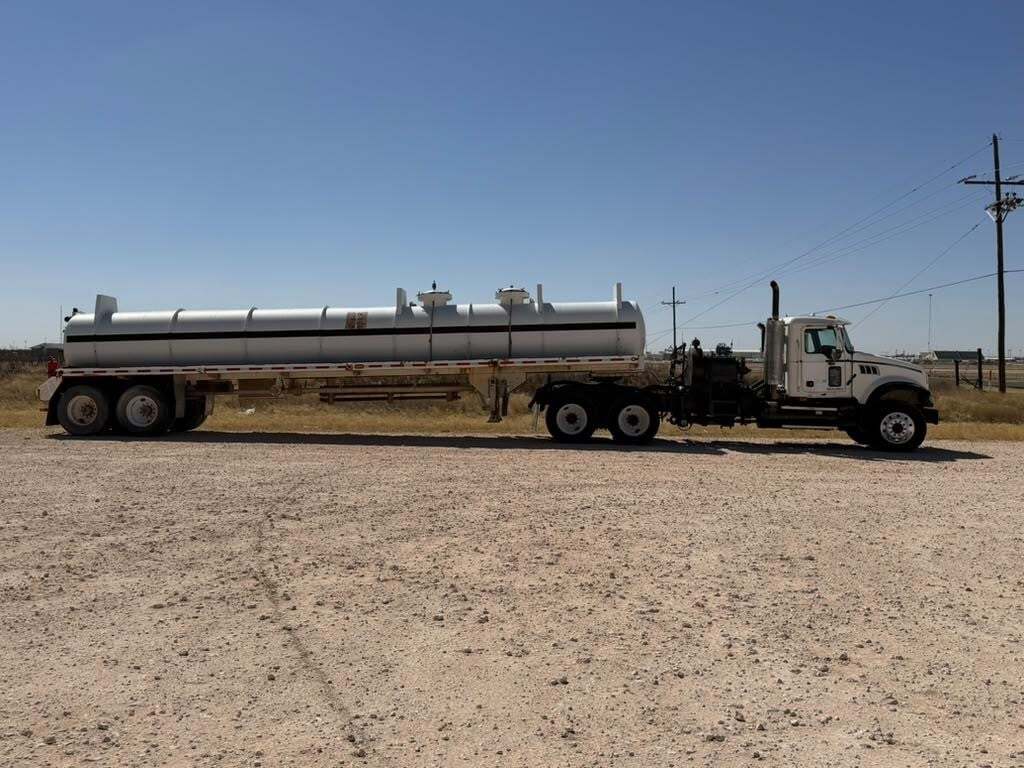 2008 MACK GRANITE GU713 in Brookshire, TX