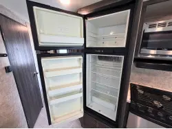 2018 Highland Ridge Mesa Ridge Lite 2410RL
