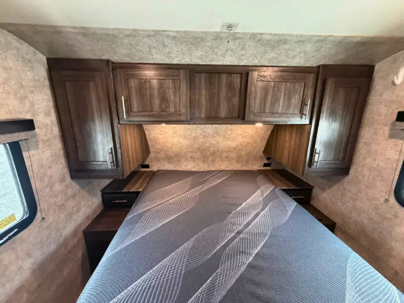 2018 Highland Ridge Mesa Ridge Lite 2410RL