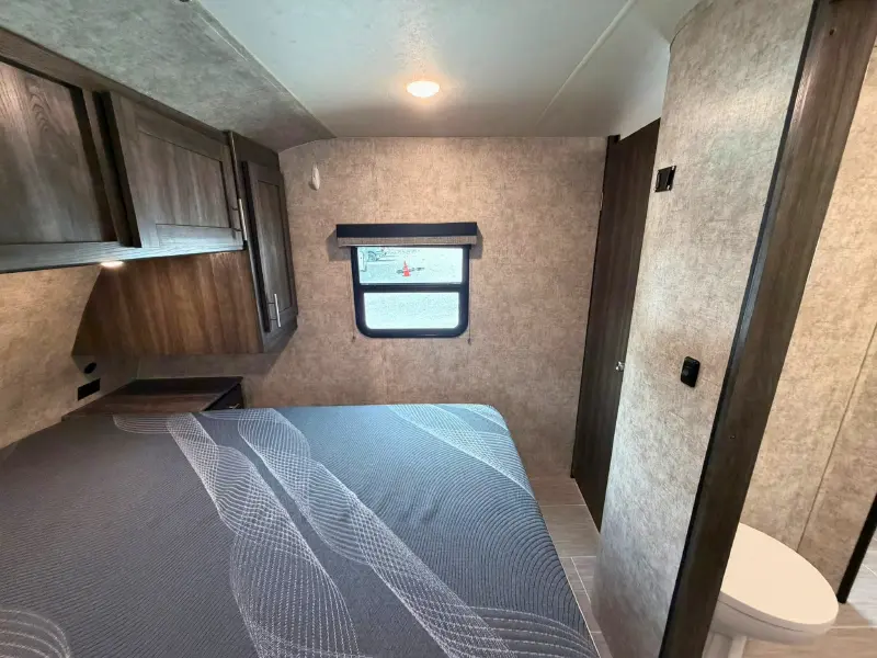 2018 Highland Ridge Mesa Ridge Lite 2410RL