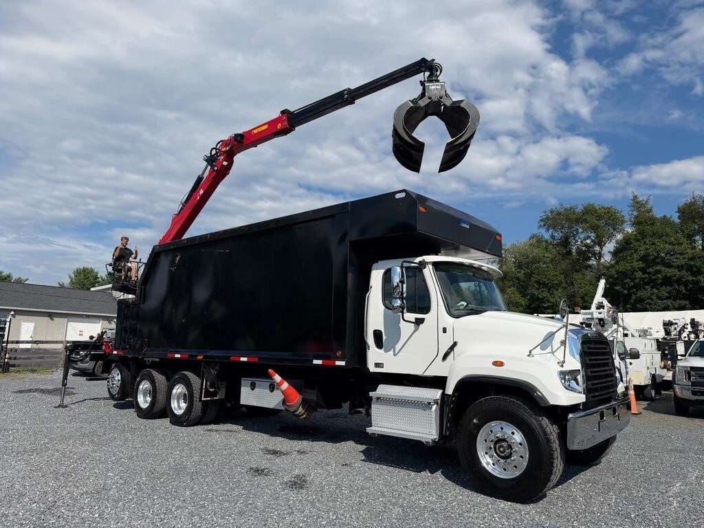 2022 FREIGHTLINER 114SD in Clarksville, MD