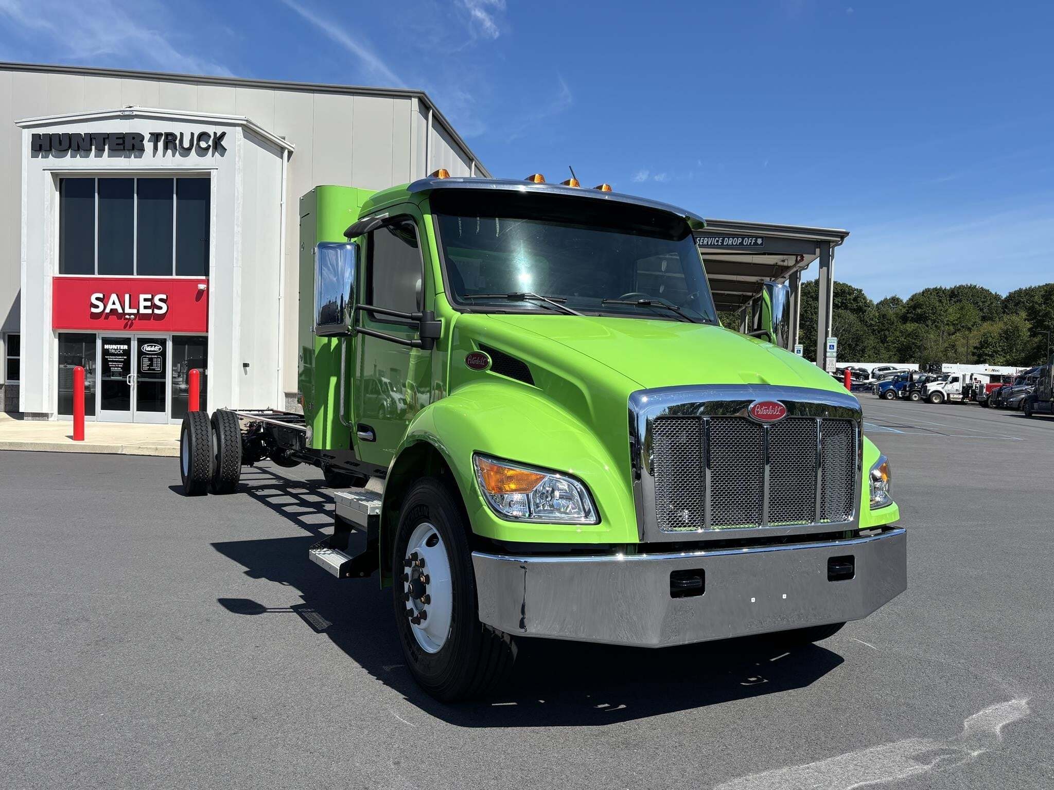 2024 PETERBILT 537 in Bartonsville, PA