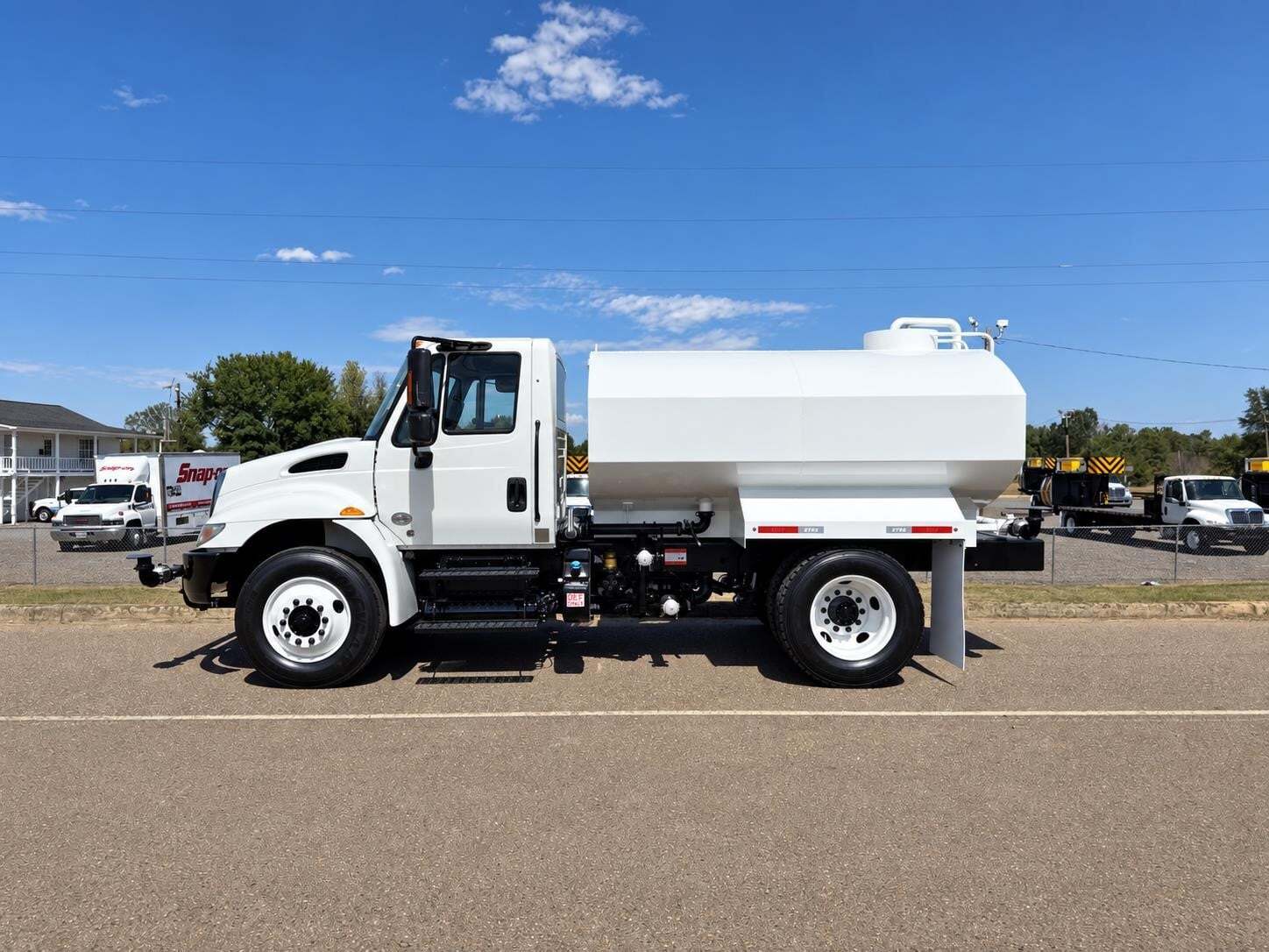 2019 INTERNATIONAL DURASTAR 4300 in New Boston, TX