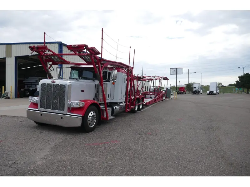 2019 PETERBILT 389