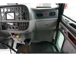 2019 PETERBILT 389