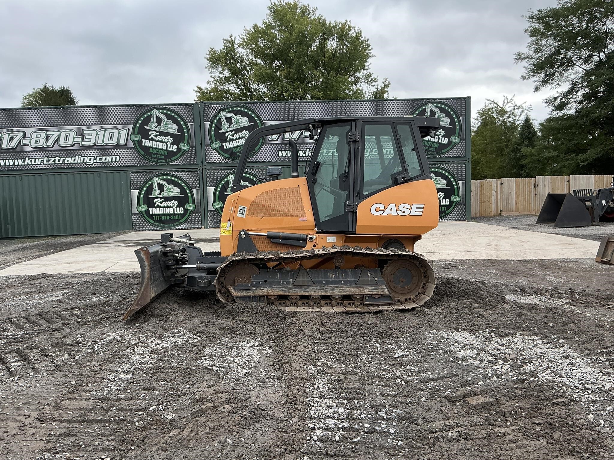 2022 CASE 650M LGP in Littlestown, PA