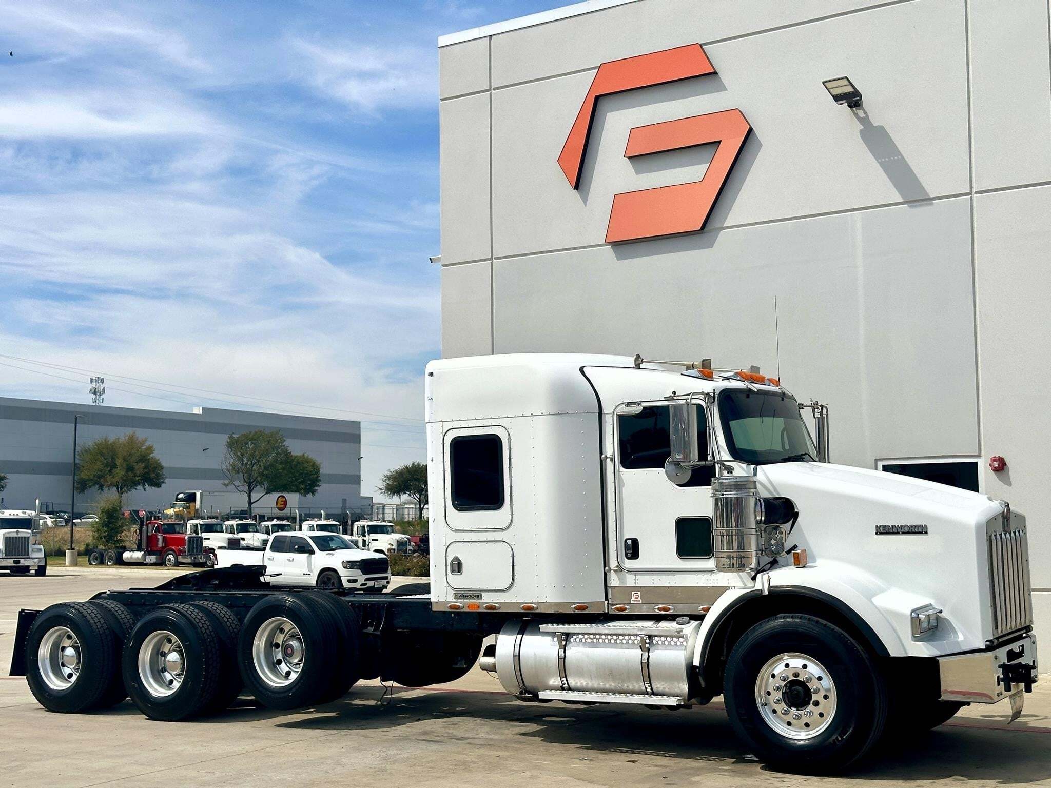 2007 KENWORTH T800 in Hutchins, TX