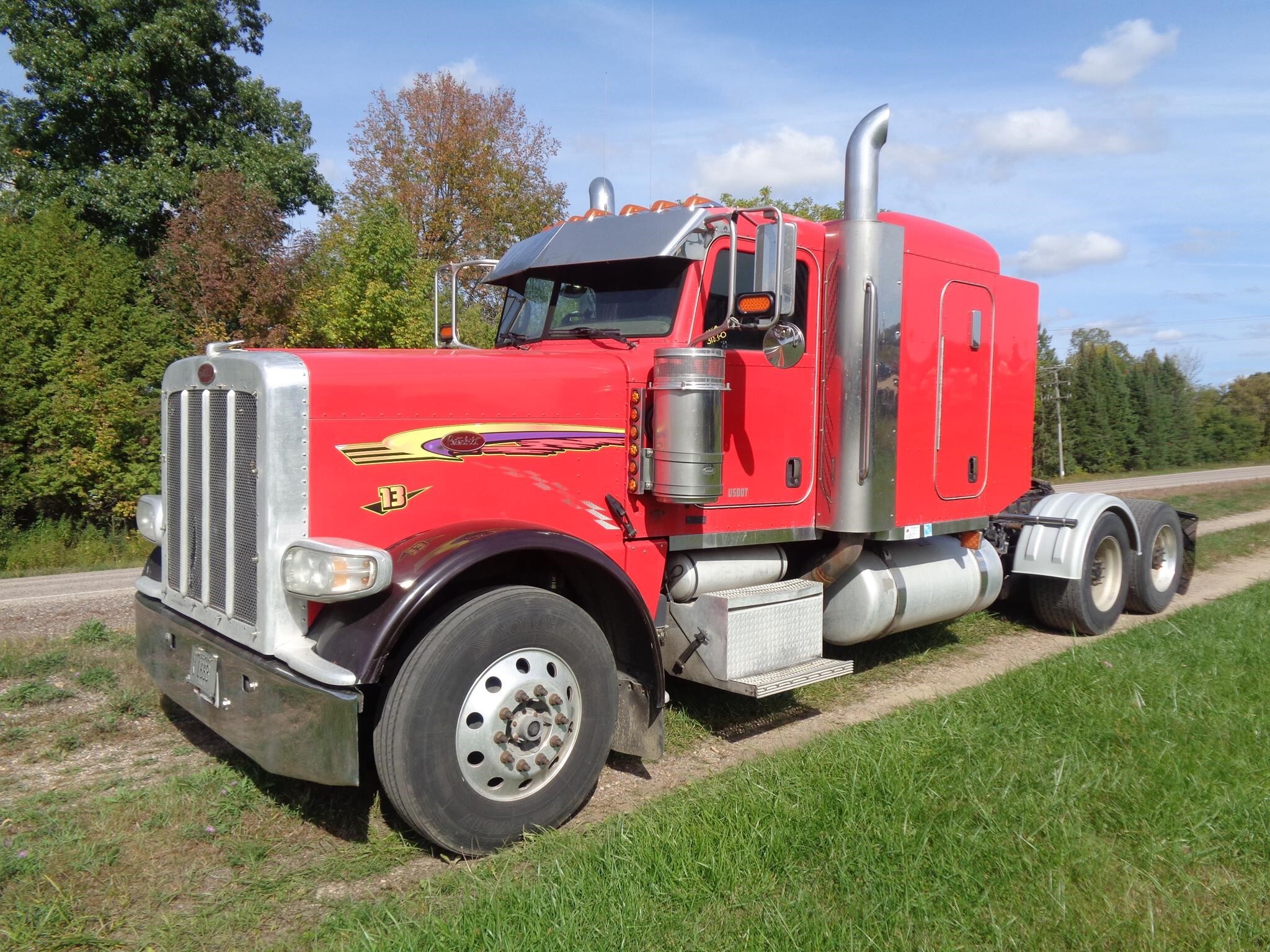 2011 PETERBILT 388 in Wittenberg, WI
