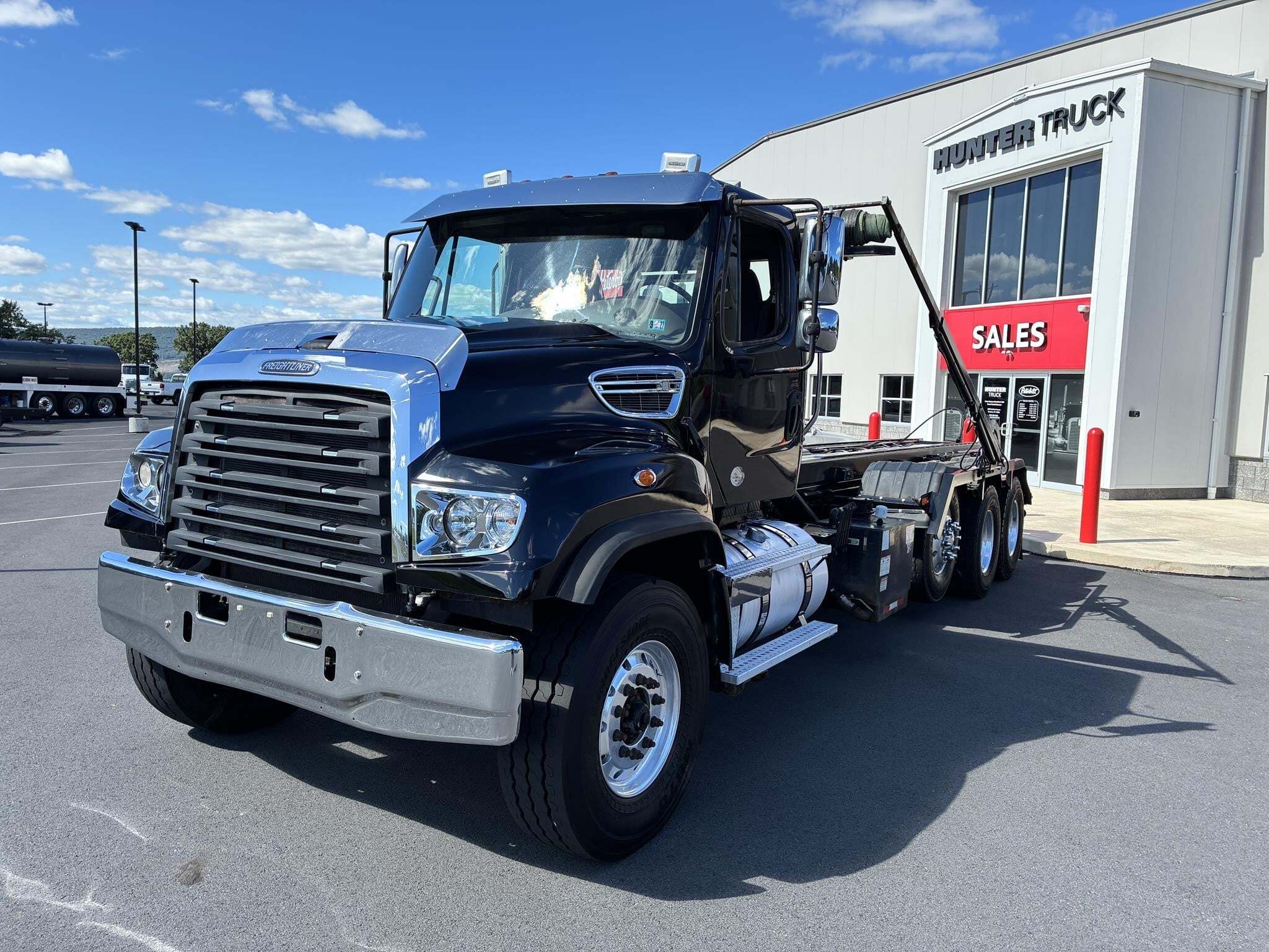 2019 FREIGHTLINER 114 SD in Bartonsville, PA