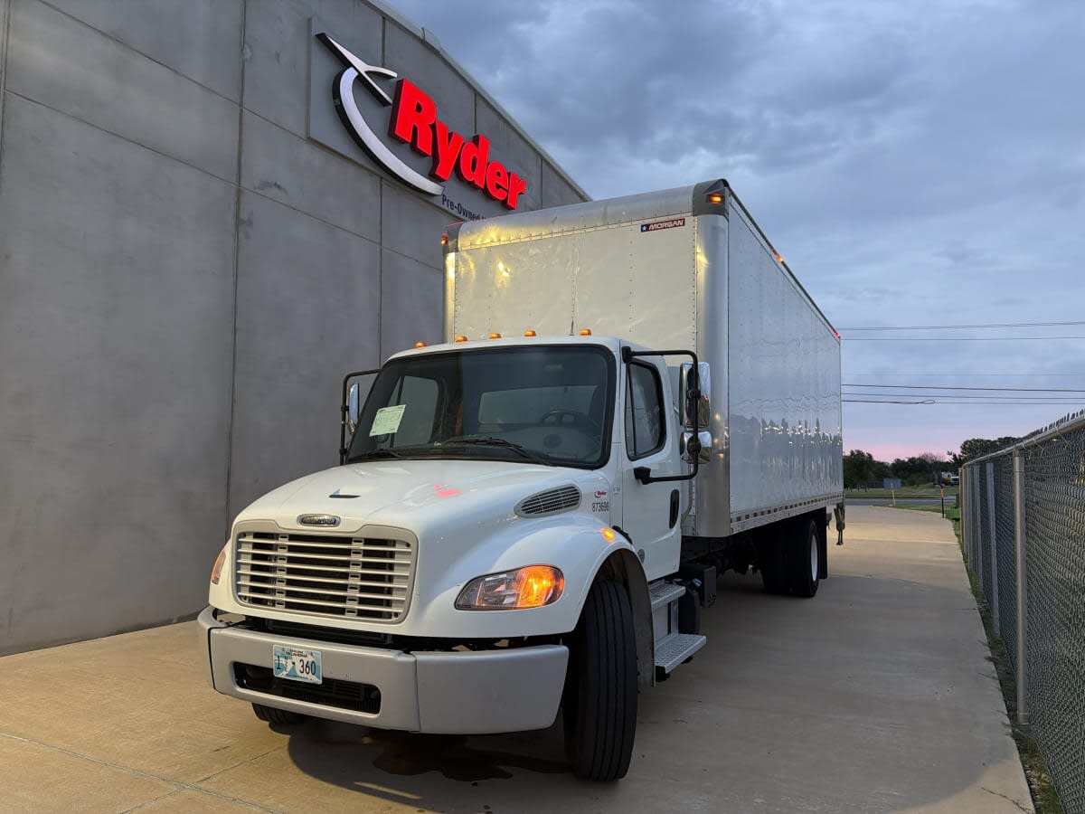 2019 FREIGHTLINER BUSINESS CLASS M2 106 in Oklahoma City, OK