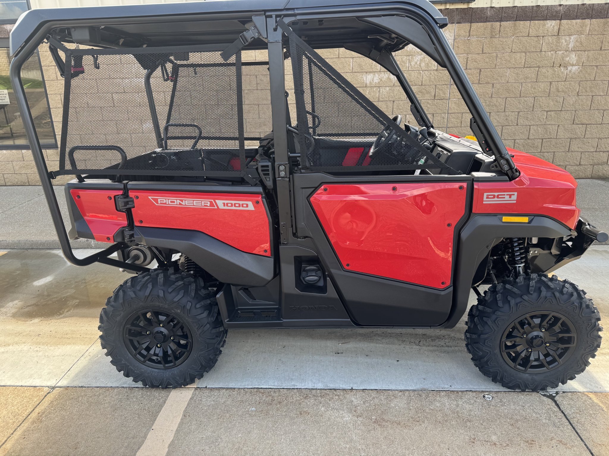 2026 Honda Pioneer 1000-5 Deluxe in canton OH