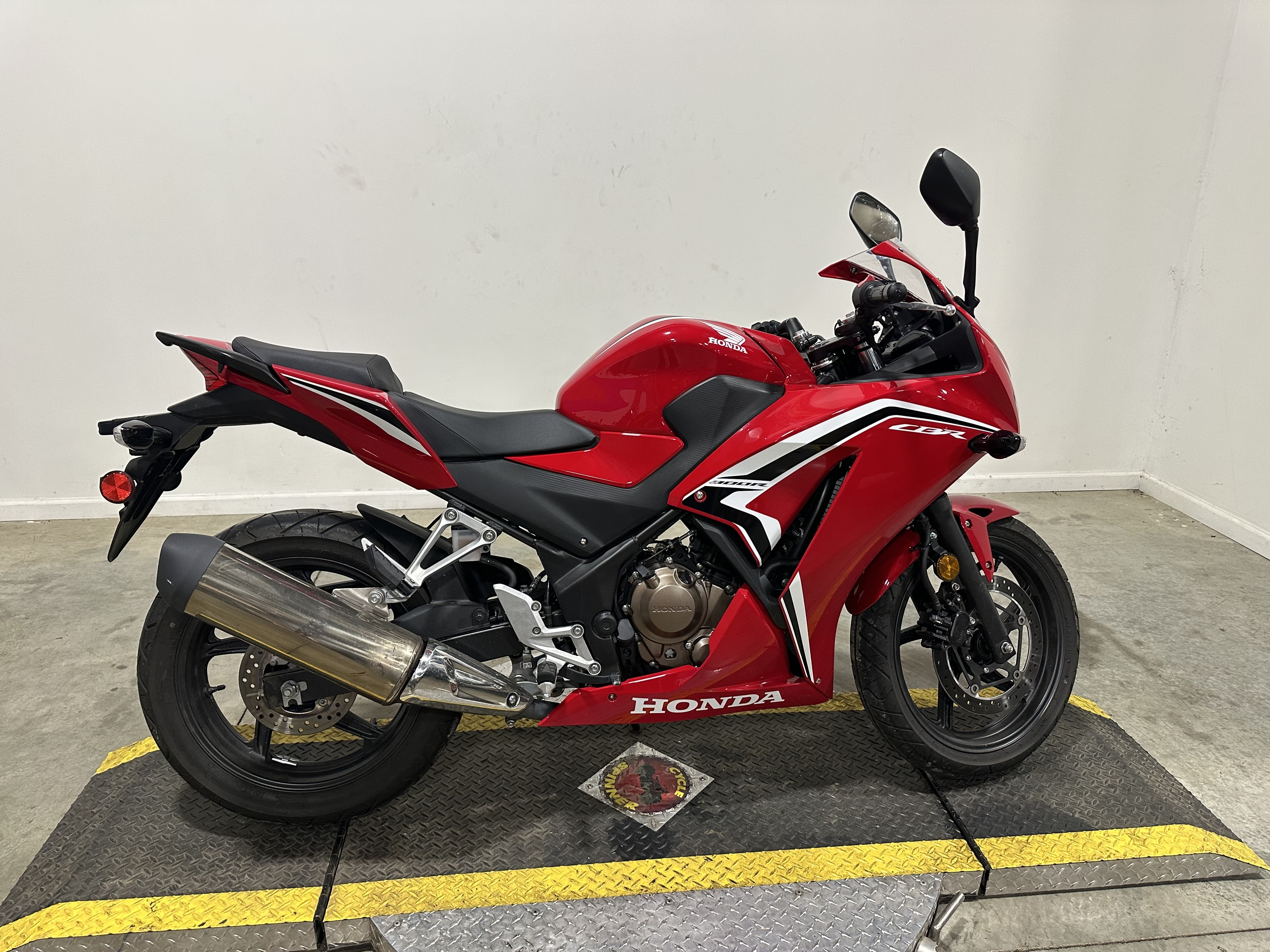 2022 Honda CBR300R 300R in Medina, OH