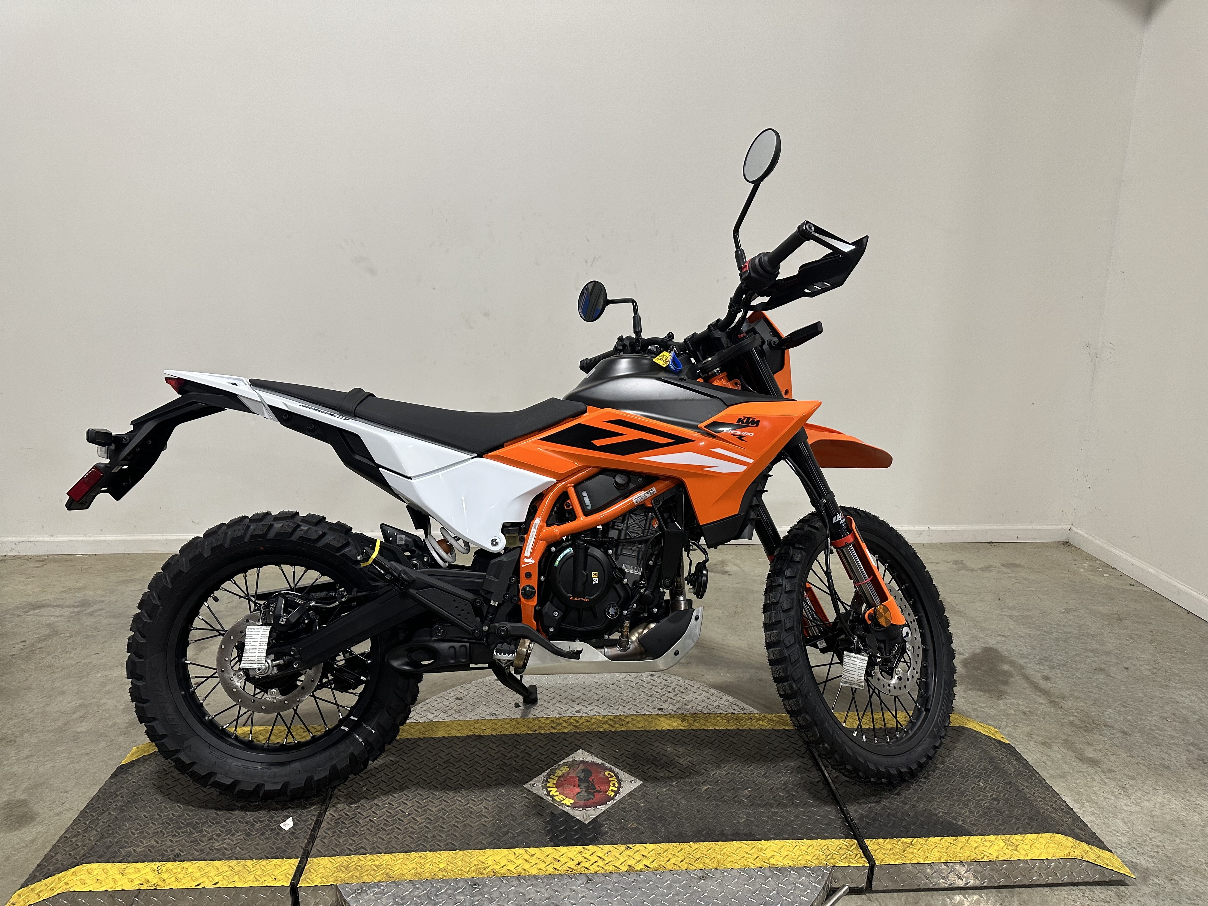 2026 KTM 390 ENDURO R 390 R in Medina, OH