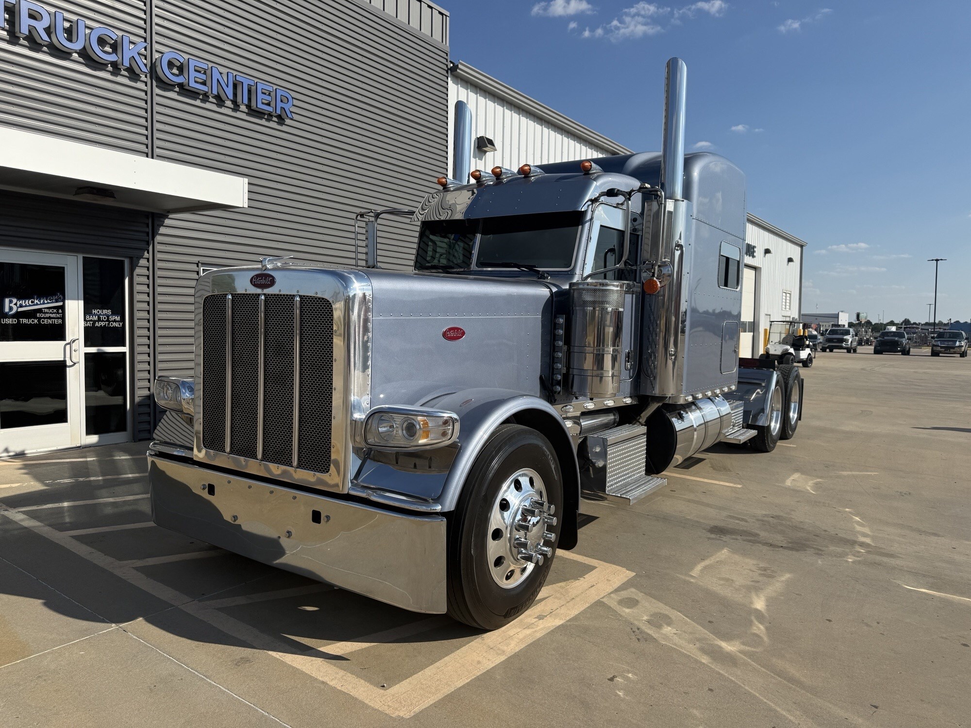 2022 PETERBILT 389 in Oklahoma City, OK