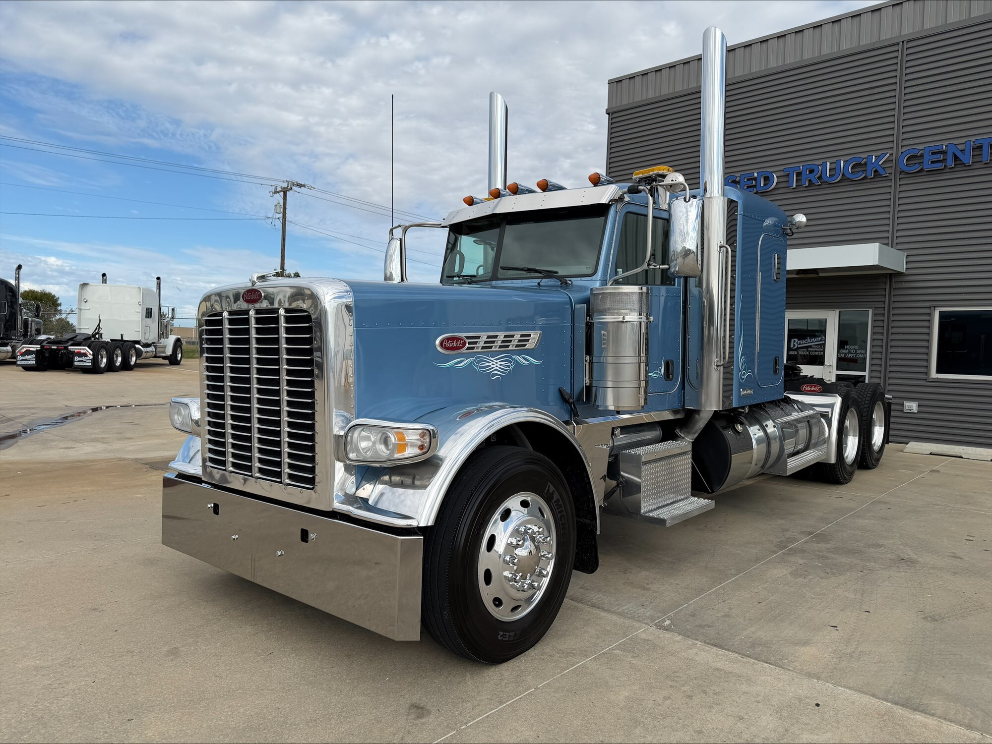2023 PETERBILT 389 in Oklahoma City, OK