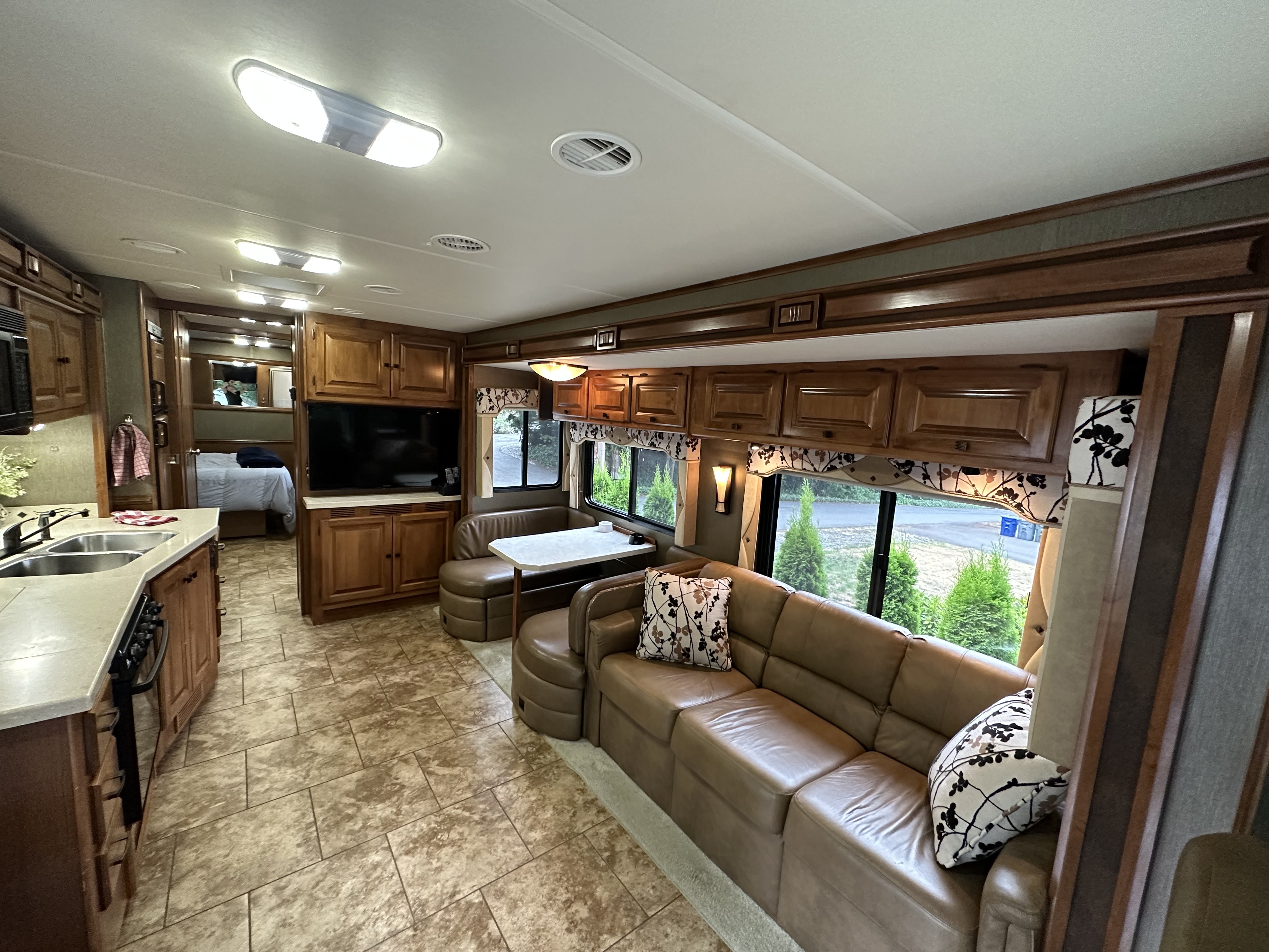 2013 Tiffin Motorhomes ALLEGRO OPEN ROAD 34TGA in redmond WA