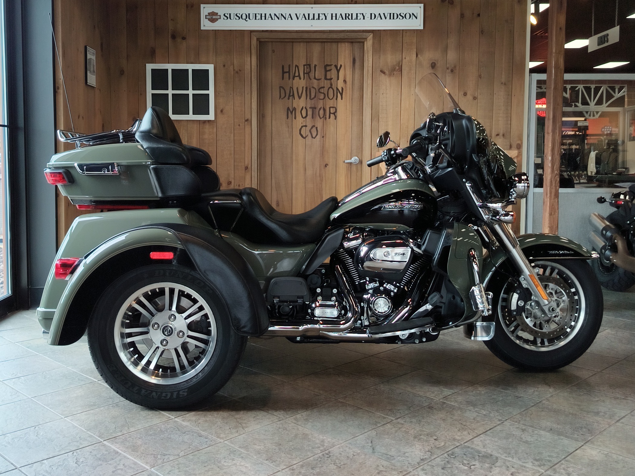 2021 Harley-Davidson Tri Glide® Ultra ULTRA CLASSIC in Harrisburg, PA