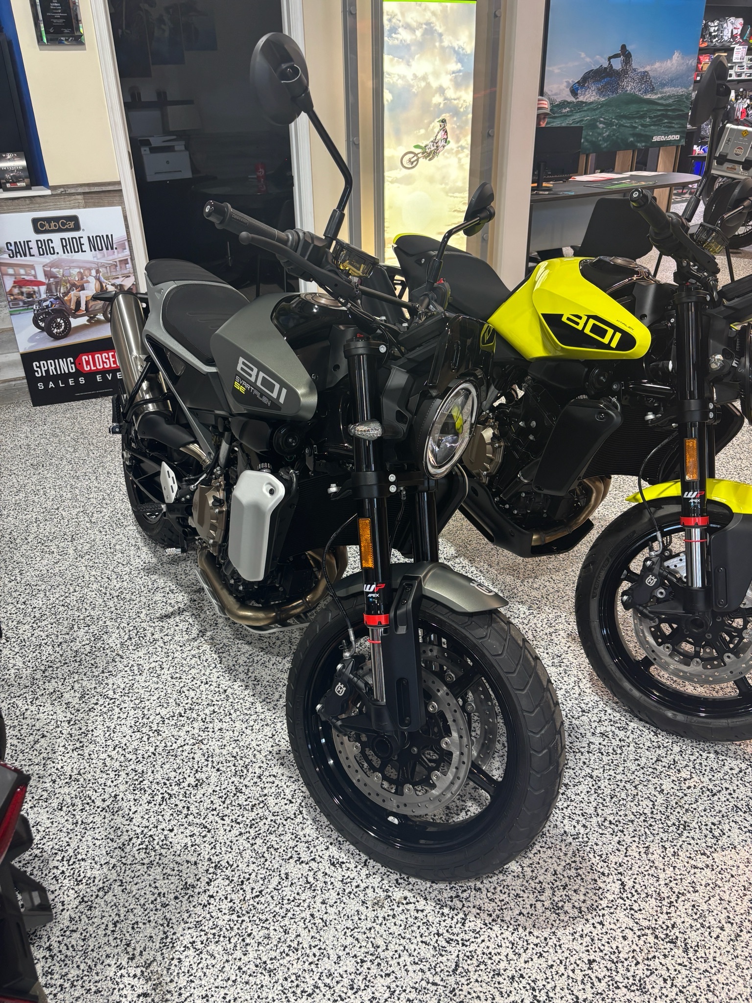 2027 Husqvarna Svartpilen 801 SE 801 SE in Newfield, NJ