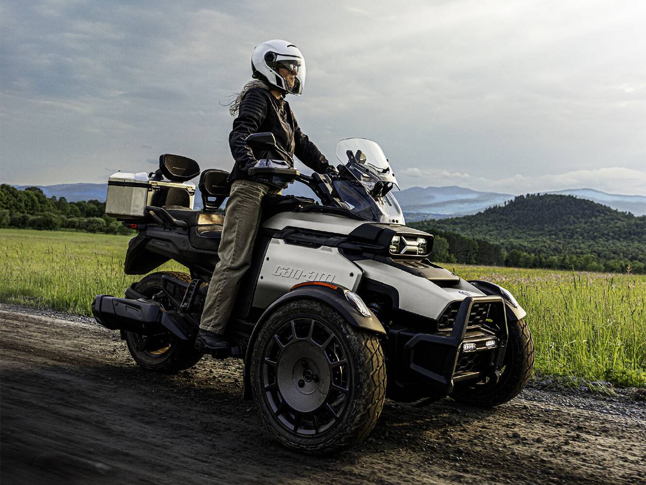 A photo of this 2026 Can-Am Canyon XT