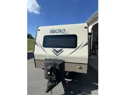 2018 FOREST RIVER FLAGSTAFF MICRO LITE 21FBRS