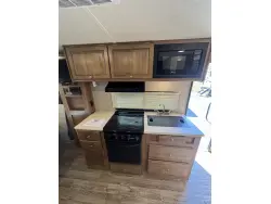 2018 FOREST RIVER FLAGSTAFF MICRO LITE 21FBRS