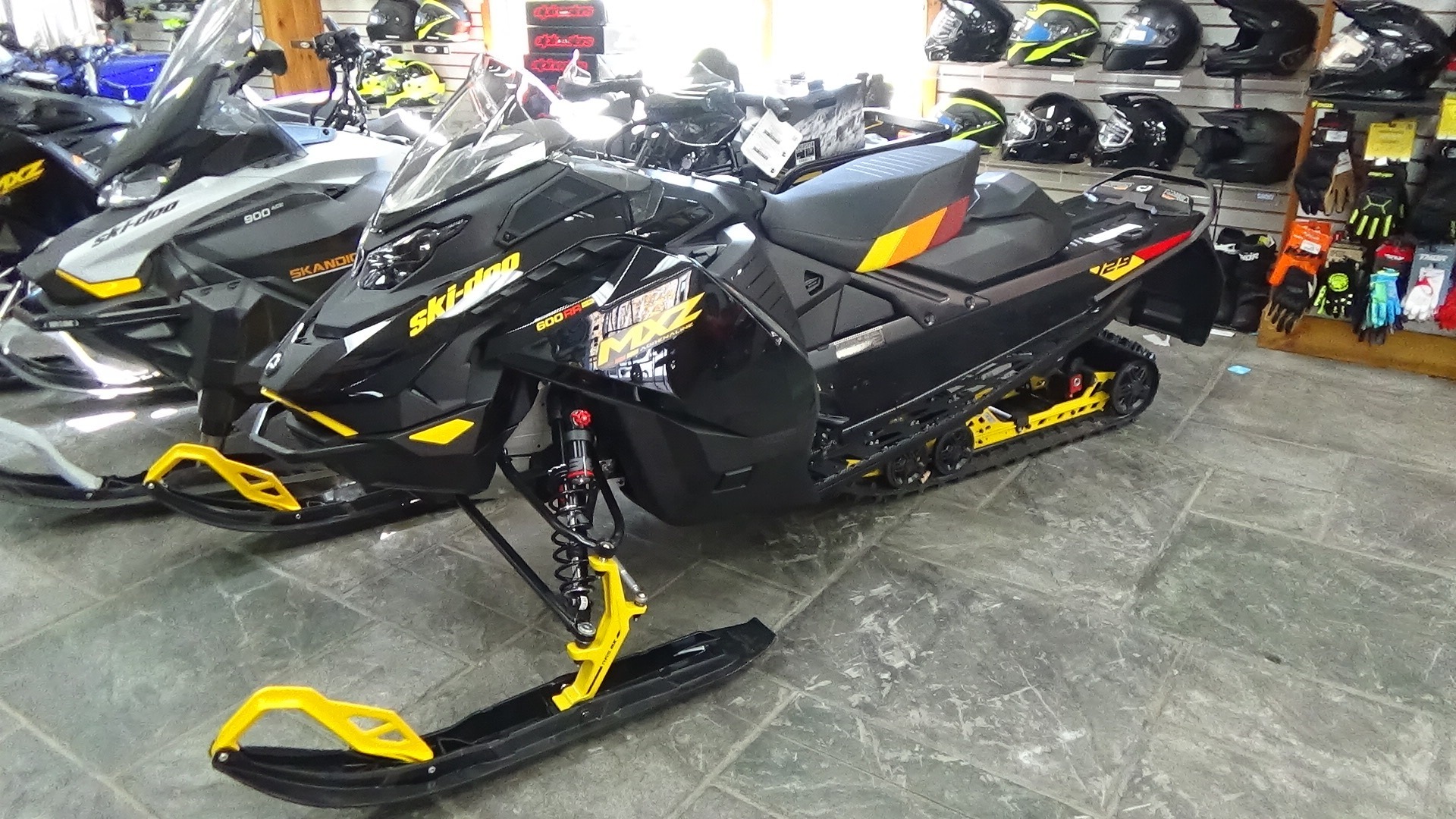 2027 Ski-Doo MXZ Adrenaline w/ Blizzard Package 129 600RR E-TEC ES  600R E-TEC 129 1.25 in bennington VT