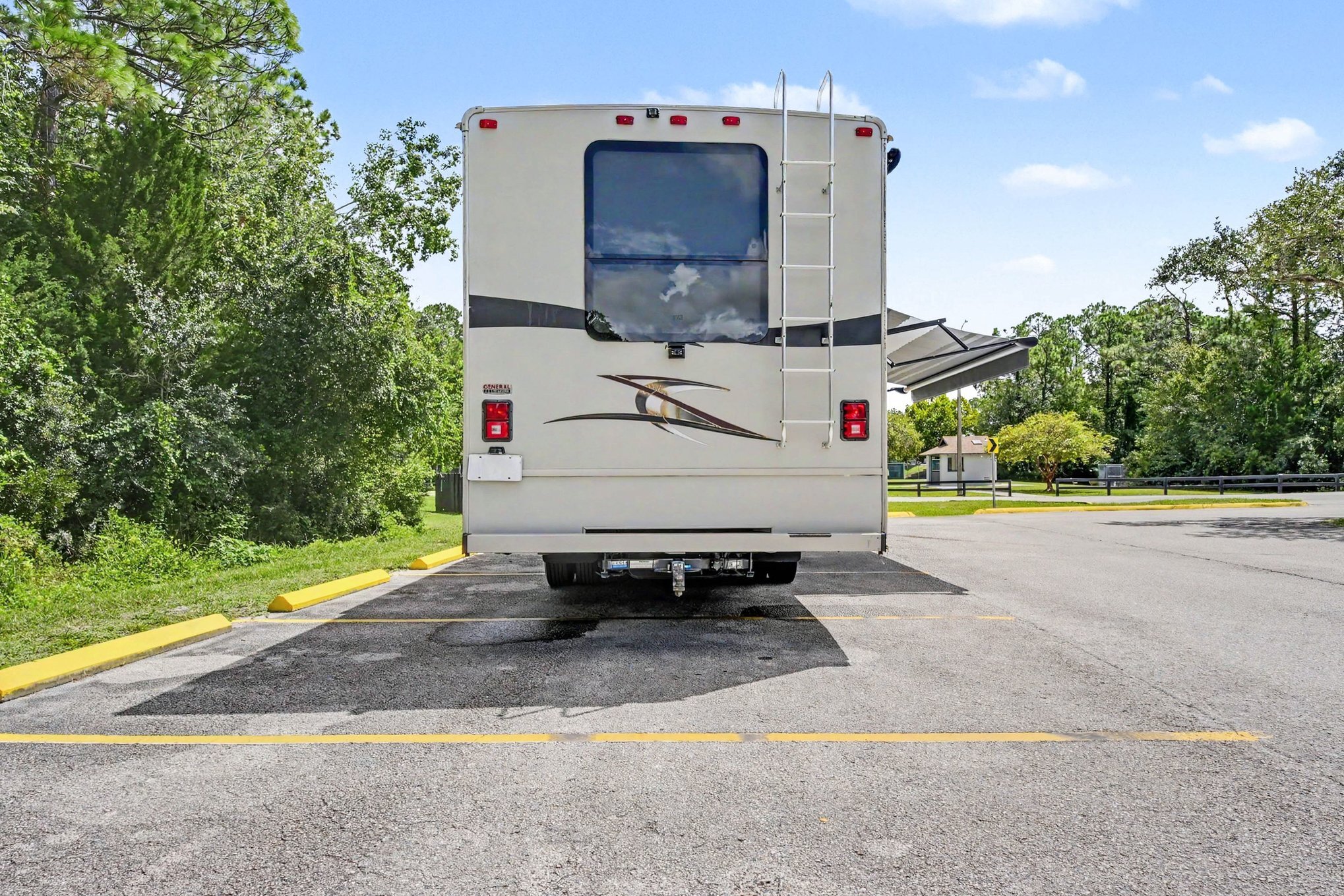 2017 Fleetwood FLAIR 30P in st augustine shores FL