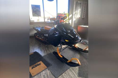 2024 Ski-Doo Summit X Expert 154 850 E-TEC SHOT PowderMax X-Light 3 in ellensburg WA