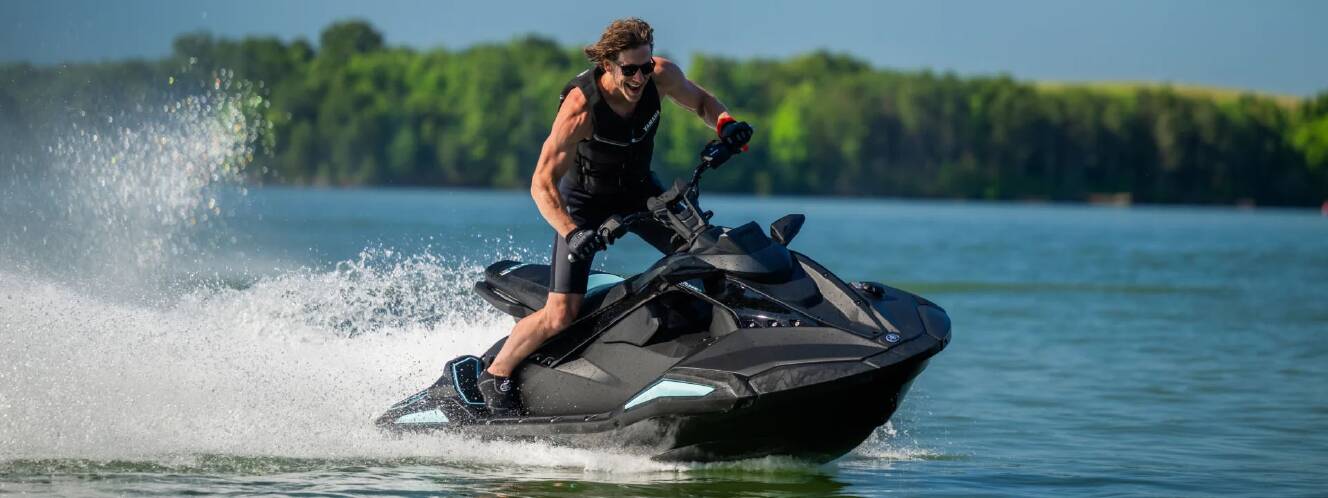 A photo of this 2027 Yamaha JetBlaster PRO 3-Up