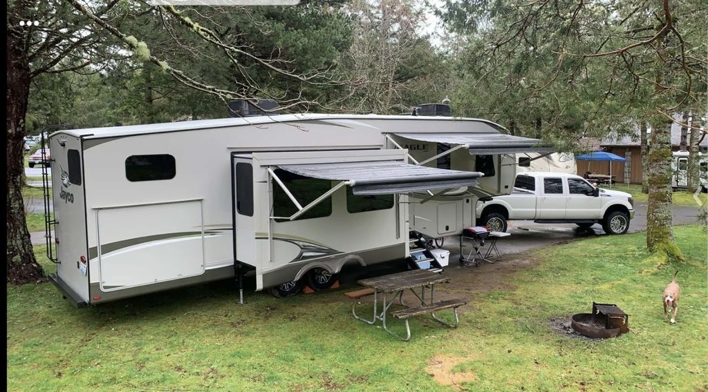 2018 Jayco Eagle 325BHQS in graham WA