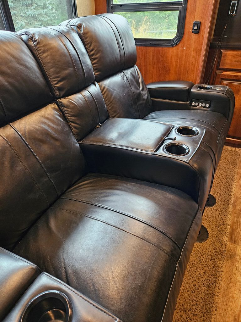 2018 Jayco Eagle 325BHQS in graham WA
