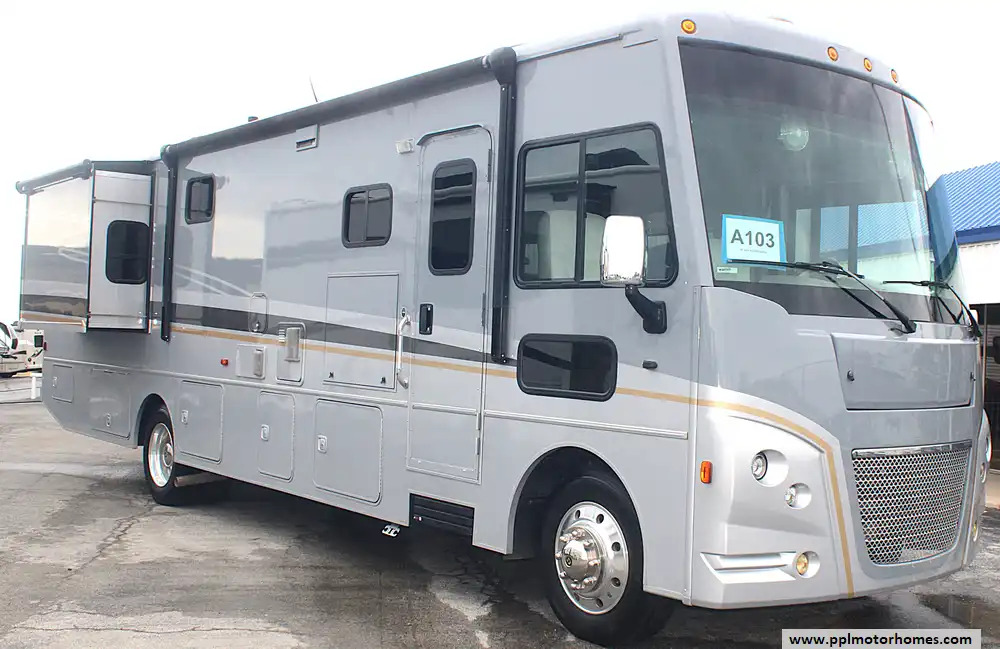2021 Winnebago Adventurer 35F in decatur TX