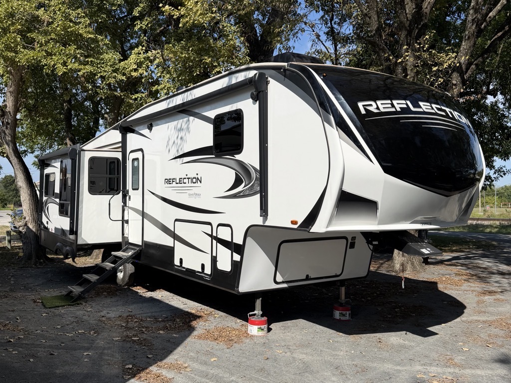 2022 Grand Design REFLECTION 337RLS RV