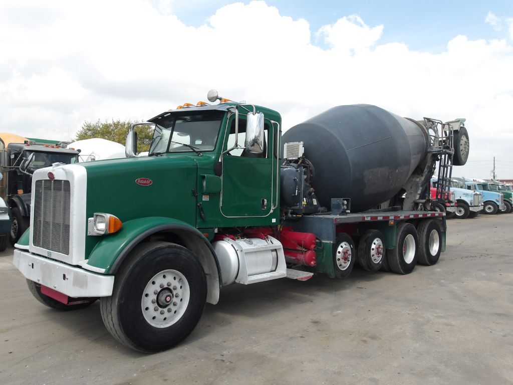 2014 PETERBILT 365 in Houston, TX