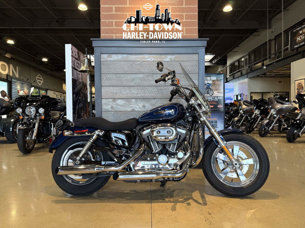 2012 Harley-Davidson Sportster XL1200C - 1200 Custom XL1200C in Tinley Parl, IL